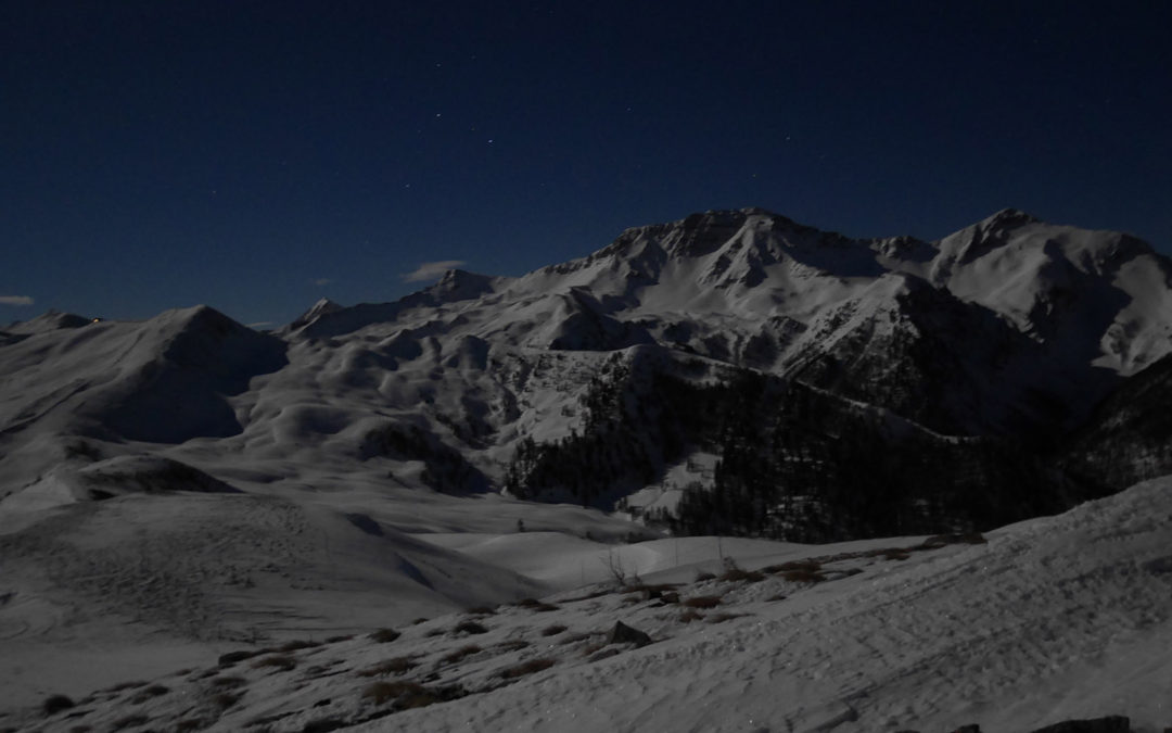 Découvrez nos sorties ski de randonnée sous la pleine lune !