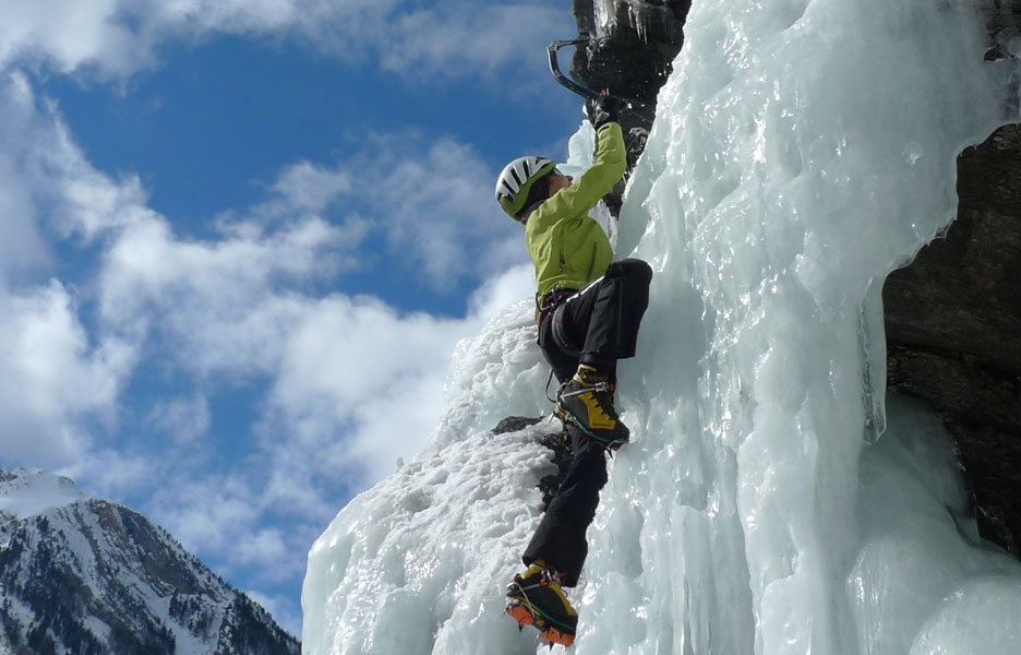 Location crampons alpinisme ou cascade de glace