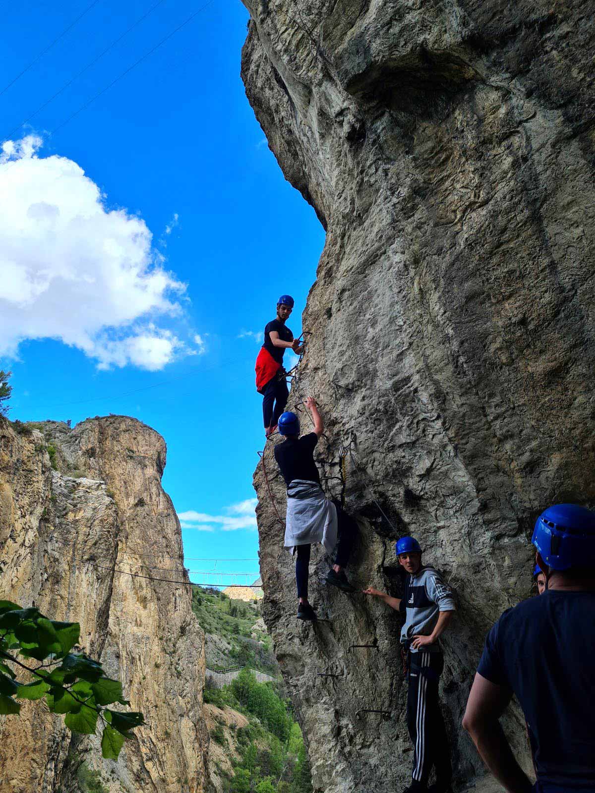 via-ferrata-happy-mountain-1 initiation alpinisme écrins